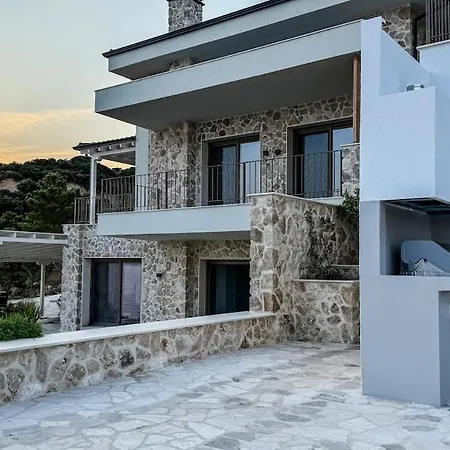Eosea Selene Villa